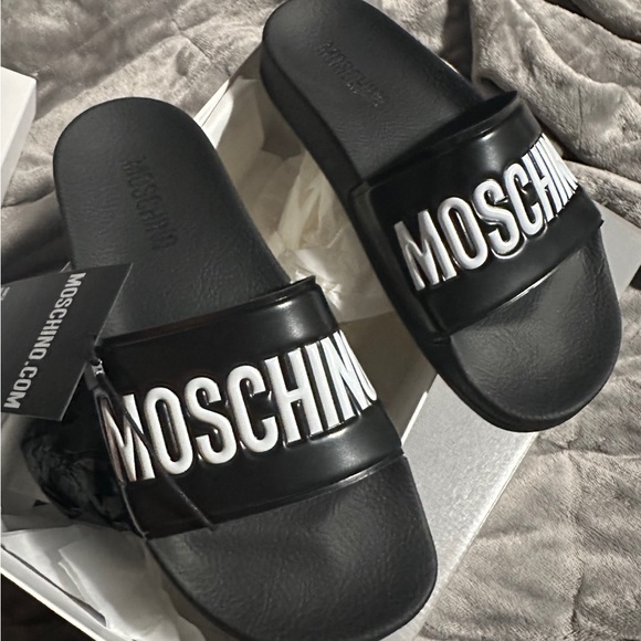 シューズ・サンダルその他 MOSCHINO COUTURE Woman Flat sandals Pink MA28022G1IM1C 627 SchaferandweinerShops | Nike Sportswear s Alternate Galaxy